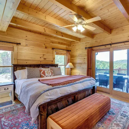 Hot Tub, Game Room! Group-Friendly Nebo Cabin