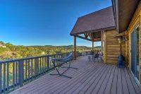Mtn-View Gem w/ Fire Pit & Deck in Payson - Homestays