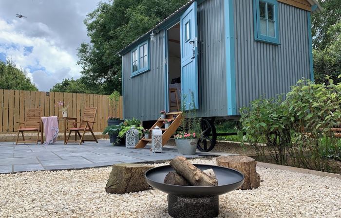 St. Kew Shepherd Huts