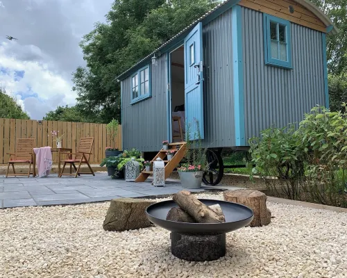 St. Kew Shepherd Huts Hotels in Bodmin