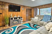 Salamanca Home about 9 Mi to Holiday Valley Resort