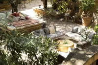 Le Vieux Castillon Hotel a Collias