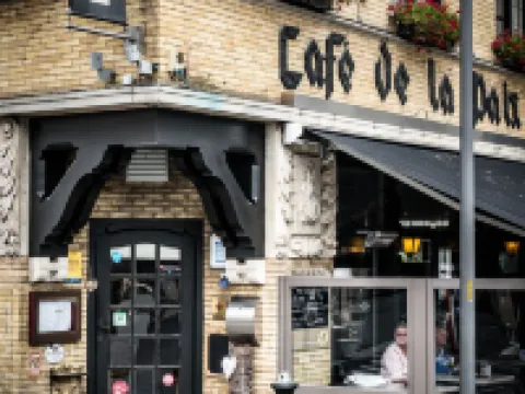 ホテルドラペ ポペリンゲのホテル