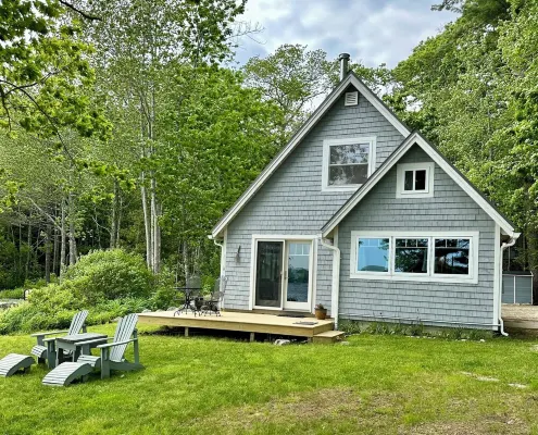 Toddy Pond Lakehouse -  Beautiful sunrises, water fun, close coastal towns/parks