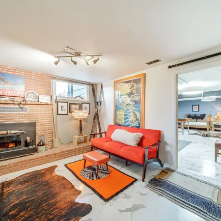 Hot Tub & Sweeping Views: Apt in Clarkston!