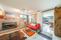 Hot Tub & Sweeping Views: Apt in Clarkston!