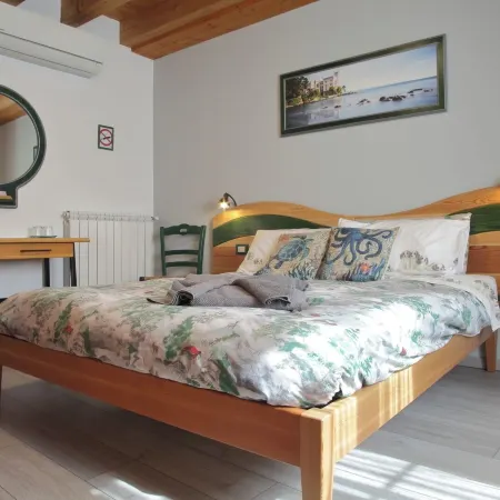 Room-Romantic Eco-Lodge in the Heart of