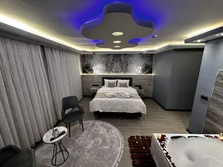 Blue Moonrise Hotel
