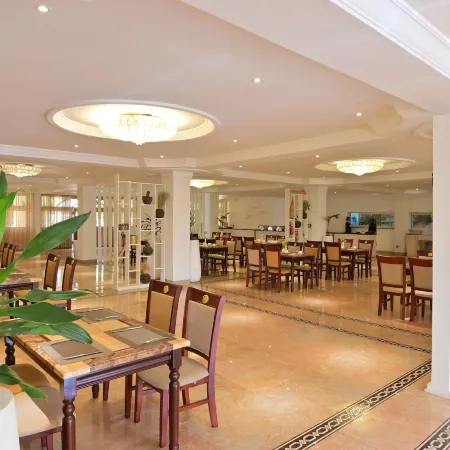 De Leopol Hotel