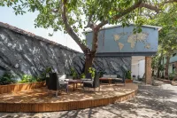Tropic Beach Club Side