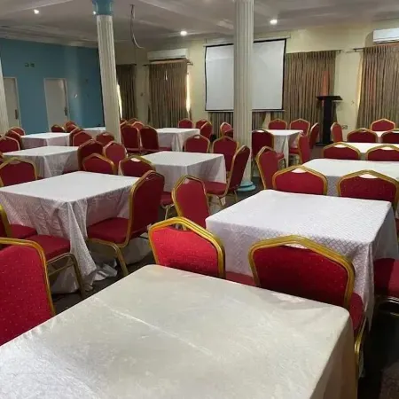 IBD Hotel and Suites