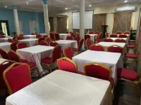 IBD Hotel and Suites - breakfast