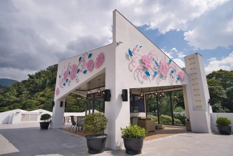 TAIHE SUN AND THE MOON HOTEL
