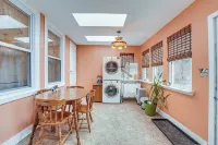 Pet-Friendly Franklinville Farmhouse w/ Sunroom!