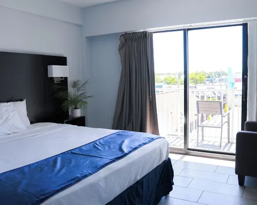 Sun & Sand Resort Oceanfront Suites Отели рядом с достопримечательностью «Пляж Сандбридж»