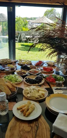 Nur Karen Taş Konak