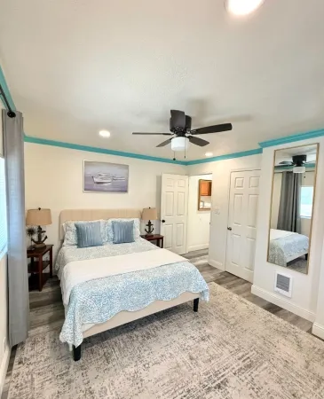 Beautiful retreat- 5 min walk from the Beach!