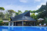 Lamangata Luxury Surf Resort - Uima-altaat