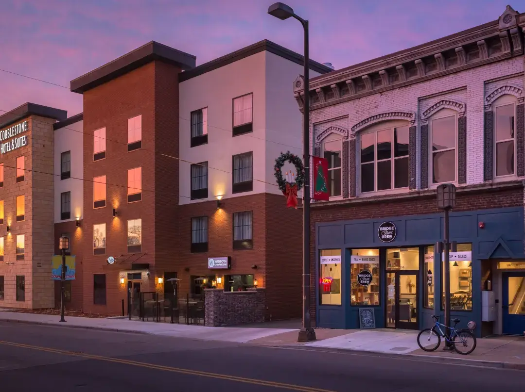 Cobblestone Hotel & Suites - Chippewa Falls - Eau Claire, WI