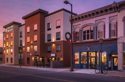 Cobblestone Hotel & Suites - Chippewa Falls Hôtels à : Lake Hallie