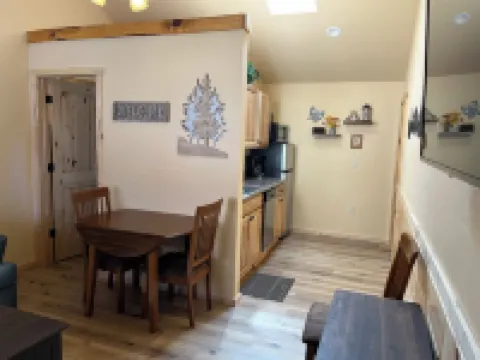 Mountain Peaks Inn, SILVER PEAK SUITE, Downtown Hill City