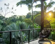 Ocean View, Infinity Pool & Lush Gardens!