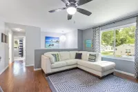 4-bedroom house in brilliant Clear Lake with AC, WiFi. Enjoy your stay