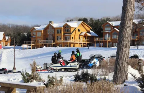 Big Sandy Lodge & Resort Hotels in Shamrock Township