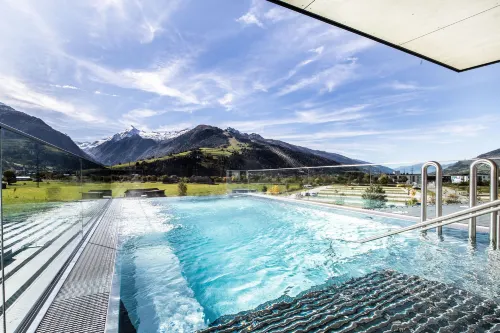 Dorfchalets & Apartments - in Kaprun Centre Including Free Entry Tauern Spa and Summer Card - Spa