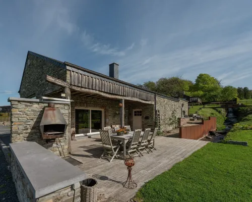 Bertrix Charming 2-Bedroom Holiday Home Hôtels à : Bertrix