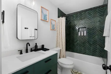Trendy 3Bedroom Oasis in Central Austin