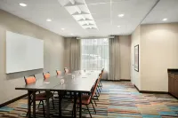 Fairfield Inn & Suites Cincinnati Uptown/University Area - parking
