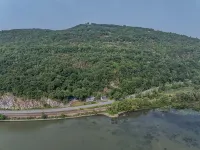 3-Bedroom Vacation Home Just 10 Minutes from Adirondack Park Hotels in Ticonderoga