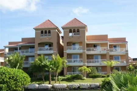 Condo   Penthouse - Amazing Views! Complete private rooftop