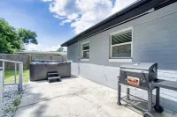Heated Pool and Poolside Cabana - Charming Oasis