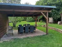 Enchanting 3-bedroom house in Královéhradecký kraj Hotels in Trutnov