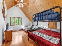 Rec Garage ~ Fire Pit ~ Pool ~ Sauna ~ Views Hotel a Scott
