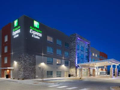 Holiday Inn Express & Suites DENVER NE - BRIGHTON by IHG