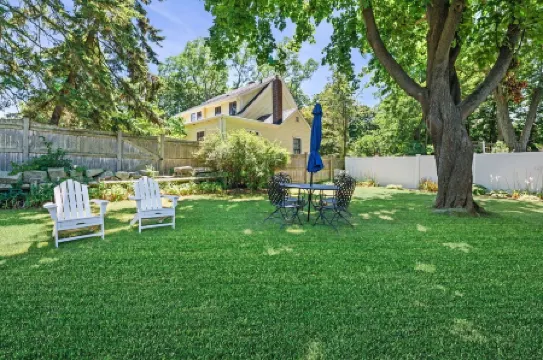 Oceanside Village Home~Private Fenced Yard~Reserved Parking