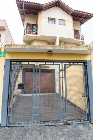 Sobrado Aconchegante na Capital de SP Com Diversos Quartos, Suítes e Piscina Отели рядом с достопримечательностью «Зоопарк Сан-Паулу»