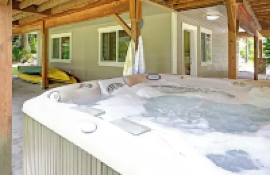 Come and enjoy our Cozy Coastal Cabin