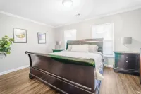 Cozy & Spacious Townhouse in a Gated Community Hotels in Martinez