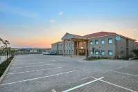 Cresta Mahalapye Hotel - parking