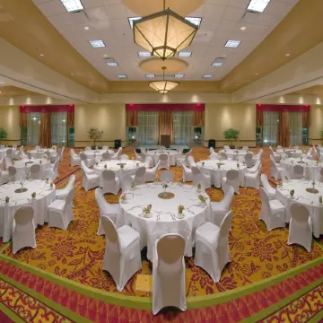 Embassy Suites by Hilton Norman Hotel & Conference Center