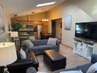 Spacious 5-bedroom house with WiFi, AC in charming Arvada Hotels in Arvada