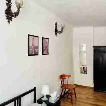 Charming Apartment with WiFi in Historic Sibiu Rooms