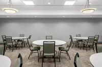 Hilton Garden Inn Wilmington Mayfaire Town Center - breakfast