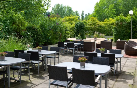 Leonardo Hotel Hamburg City Nord Отели рядом со станцией Hoheneichen Railway Station