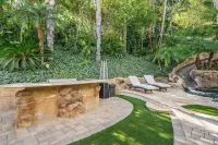 Gorgeous 5 bedroom Tropical Home with Costa Rica Backyard