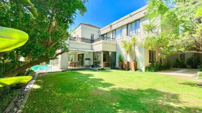 6 bedroom private vacation home in berea Hotels in Morningside